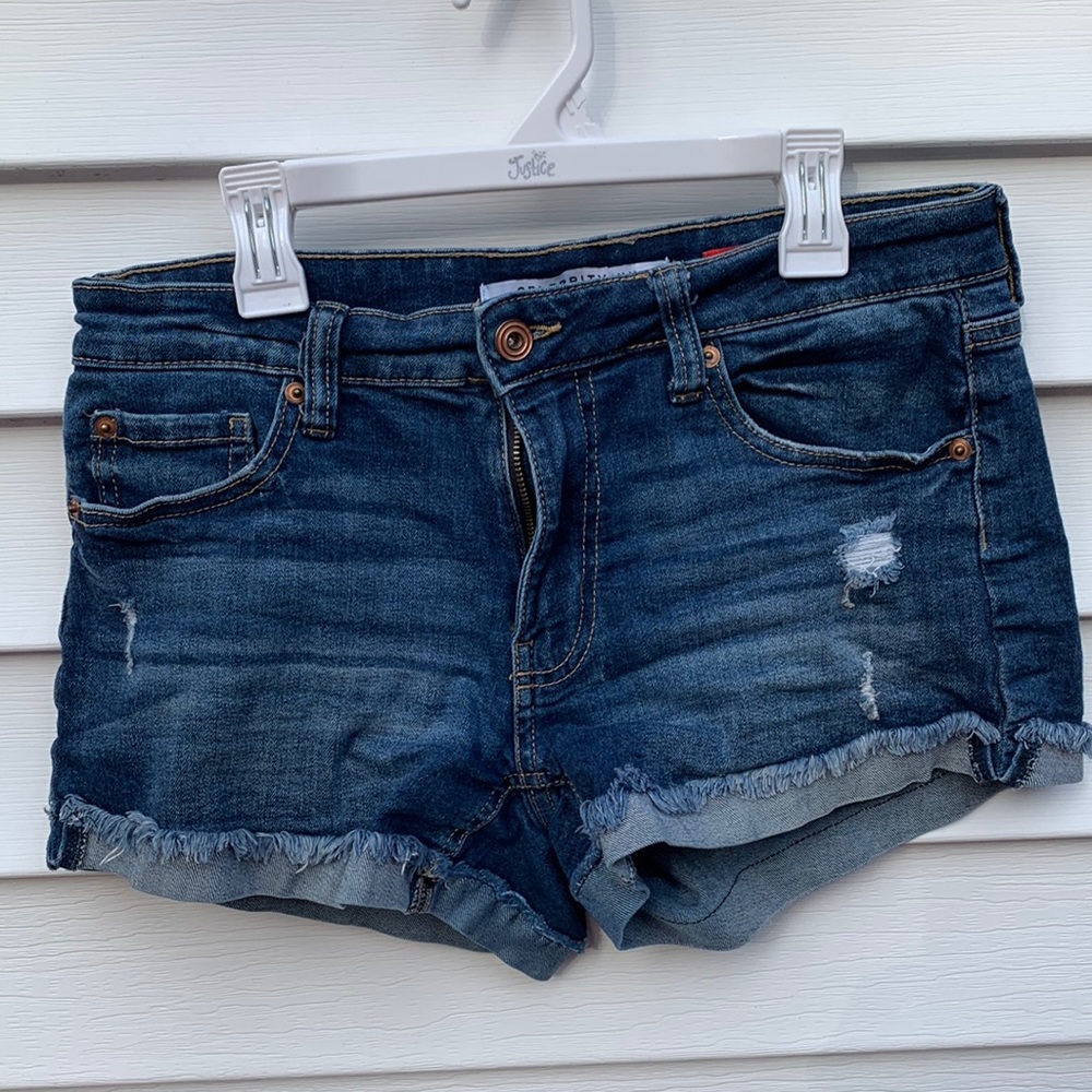 Celebrity Pink distressed jean shorts